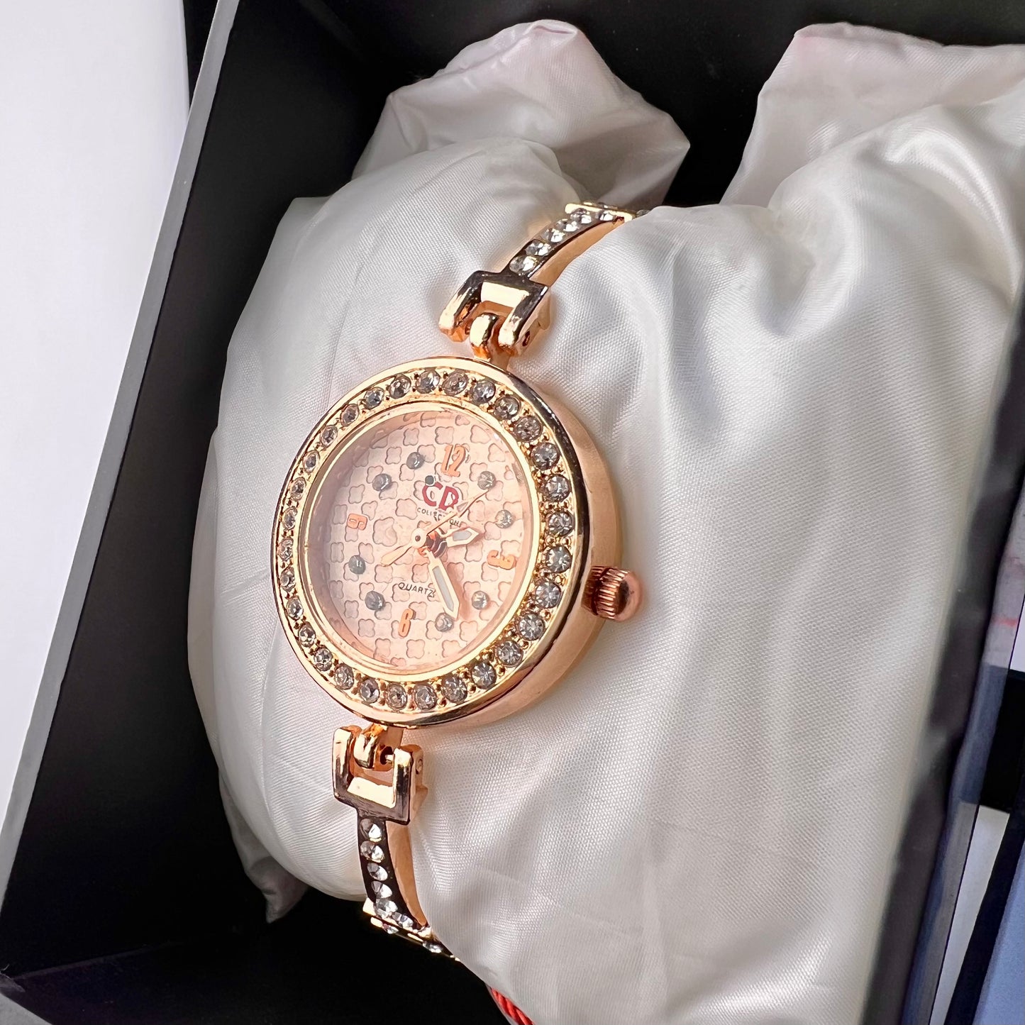 Ladies Fusion Watch – Unique Half Rubber & Chain Strap with Stylish Color
