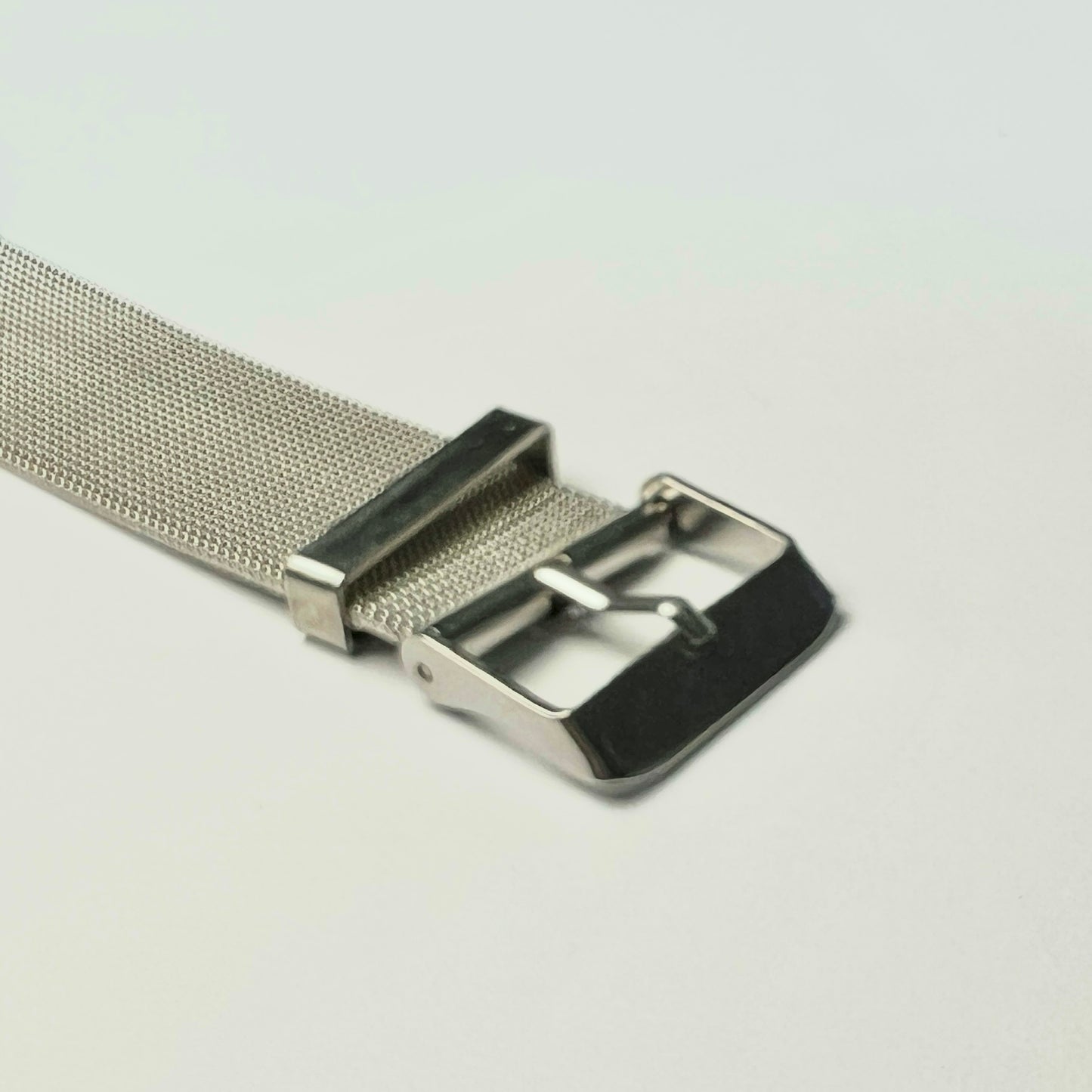 Men’s Silver Chain Watch – Sleek Casual Design, Premium Finish, Stainless Look